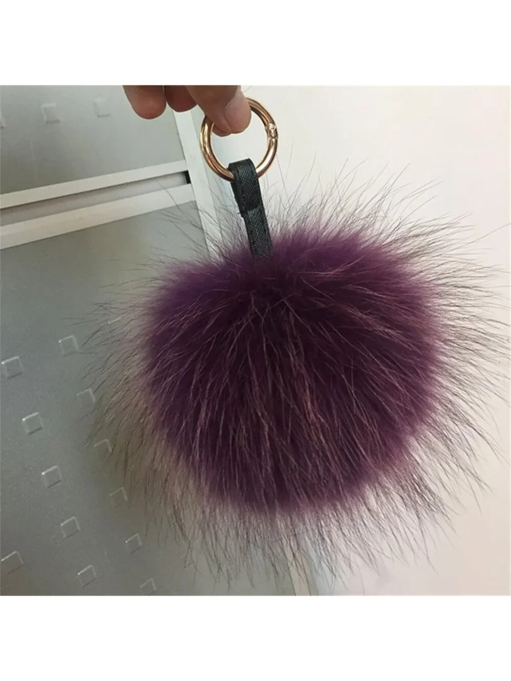 Fuzzy Fur Hairball Keychain for Car & Bag - Cute Furry Ball Key Ring Accessory